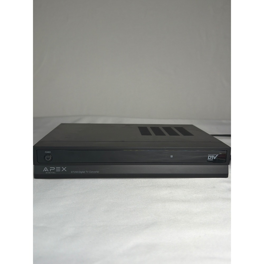 VINTAGE APEX Digital DT250 TV Converter Box plus remote